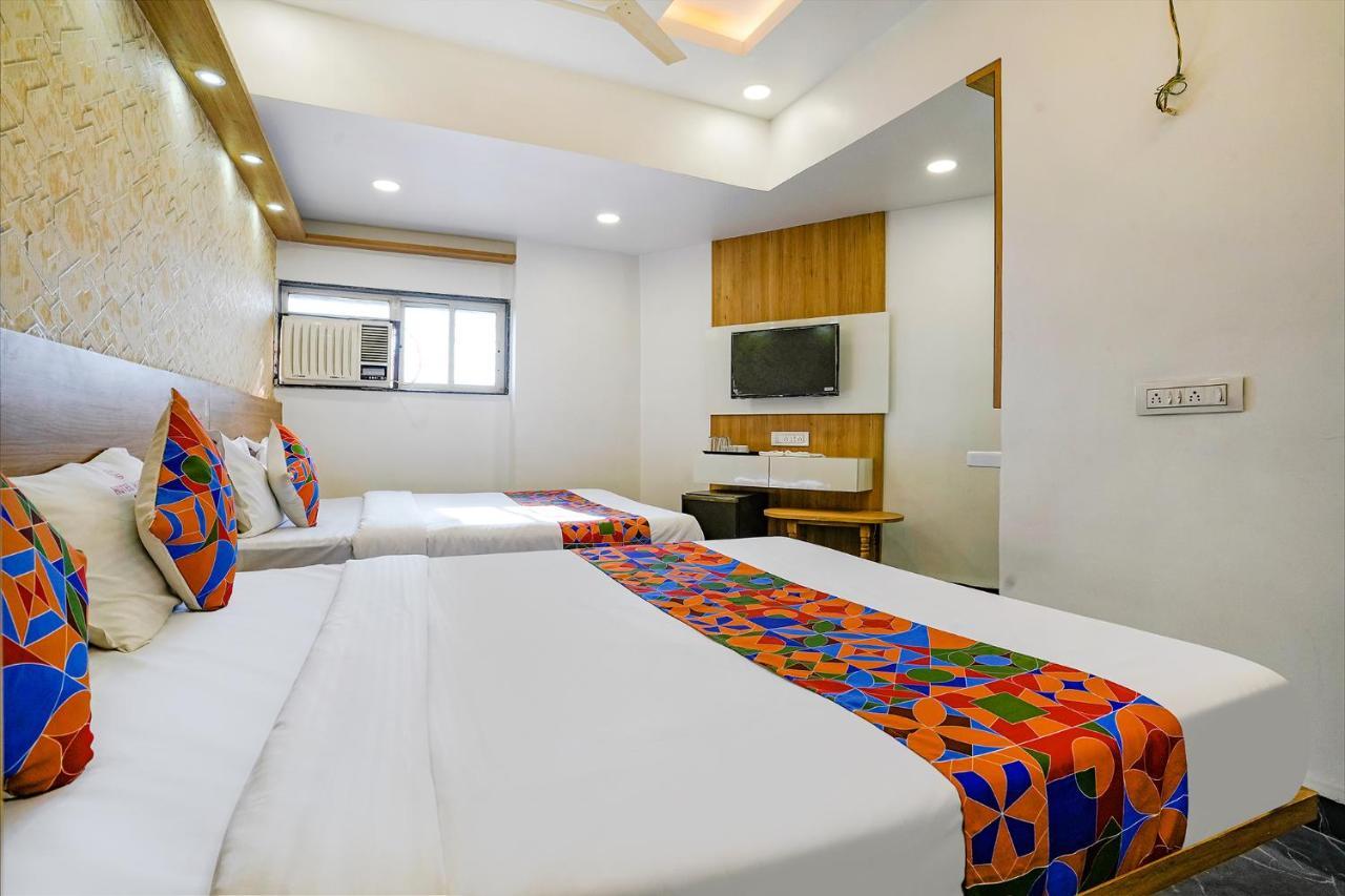 Fabhotel Galaxy Stay - Nr Morya Hospital Pune Extérieur photo